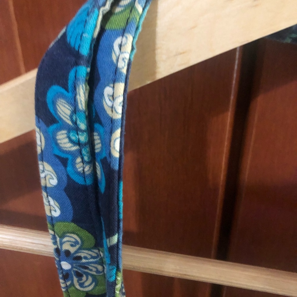 Vera Bradley Blue Flower Print in Villager Style Purse - Picture 5 of 9